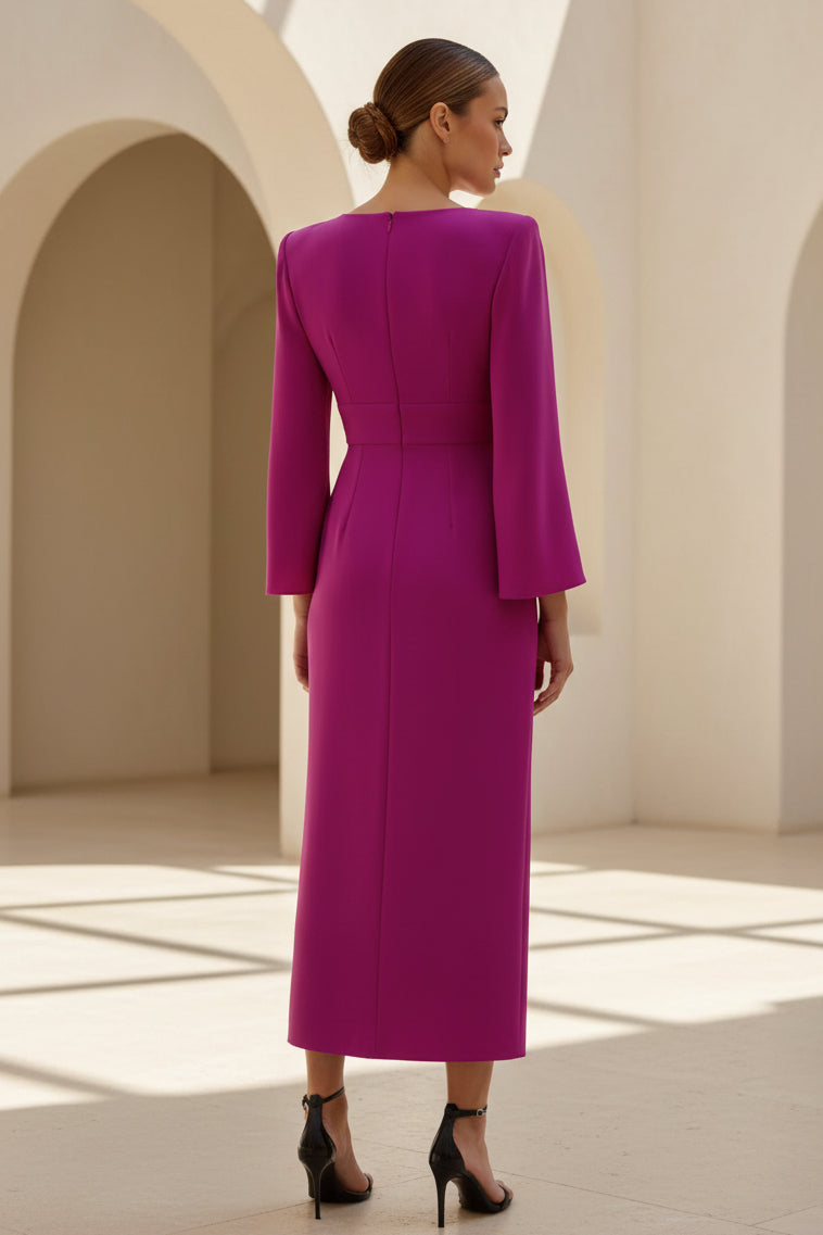 Midikleid mit Schlüssellochausschnitt und ausgestellten Glockenärmeln