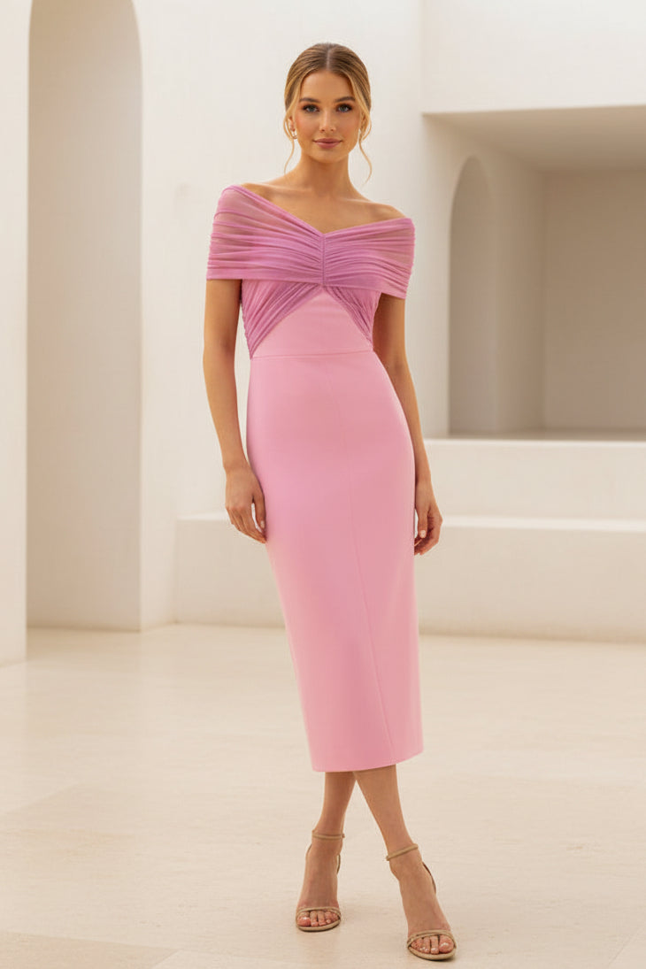 Schulterfreies, gerafftes Midi-Mesh-Kleid