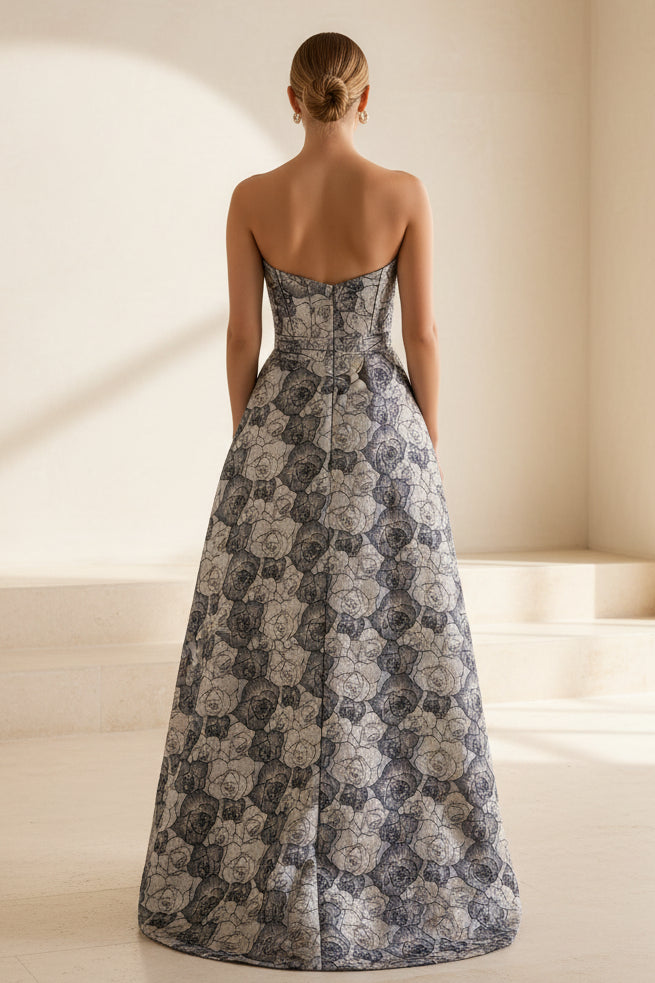Trägerloses High-Low-Kleid aus geblümtem Jacquard