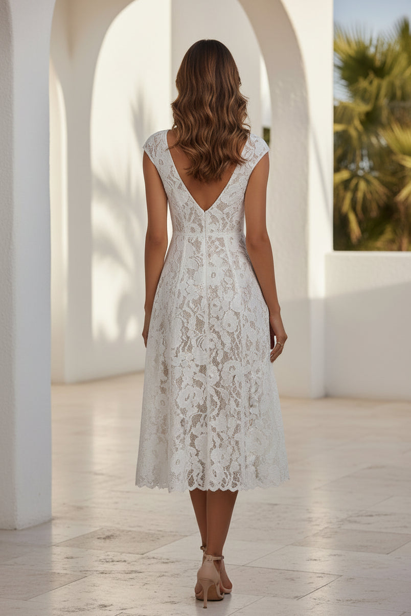 A-Linien-Midi-Kleid aus Spitze mit Flügelärmeln