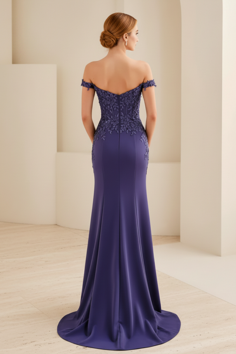 Meerjungfrauenkleid mit Carmen-Ausschnitt und 3D-Blumen