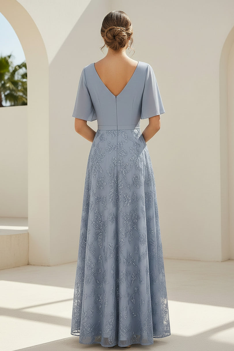 Besticktes Abendkleid mit V-Ausschnitt und flatternden Ärmeln