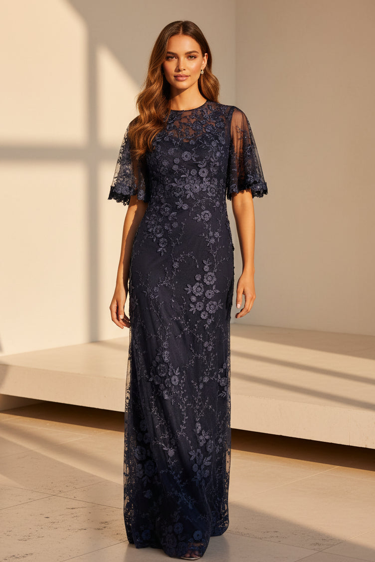 Abendkleid mit 3D-Blumenapplikationen und Flügärmeln