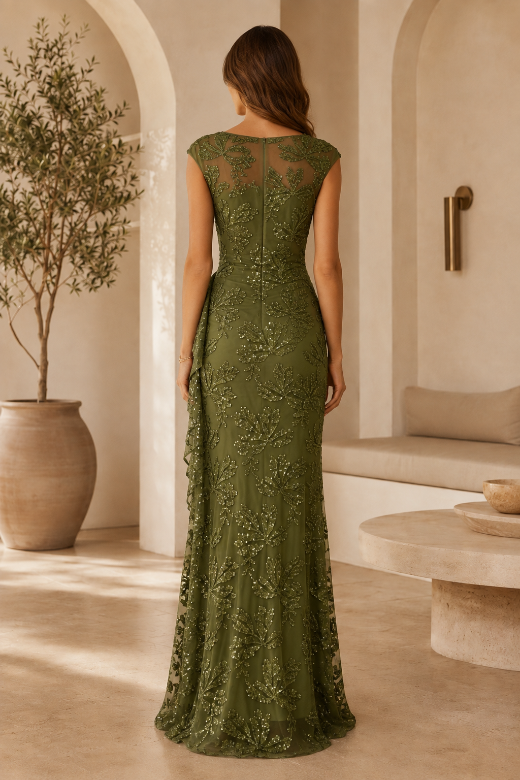 Säulenkleid mit Paillettenblatt-Illusion und Rüschen
