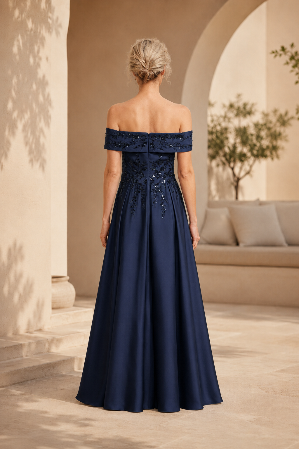 Schulterfreies A-Linien-Abendkleid mit Pailletten-Applikation