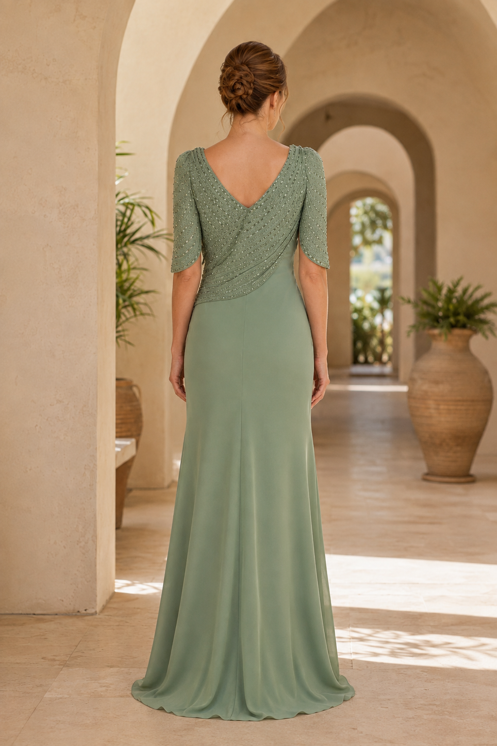 Perlenbesetztes, asymmetrisches bodenlanges Abendkleid