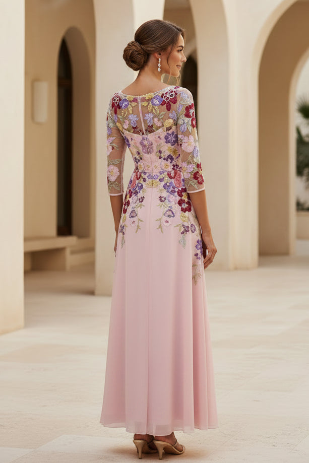 Abendkleid aus Chiffon mit floral besticktem Mesh-Oberteil