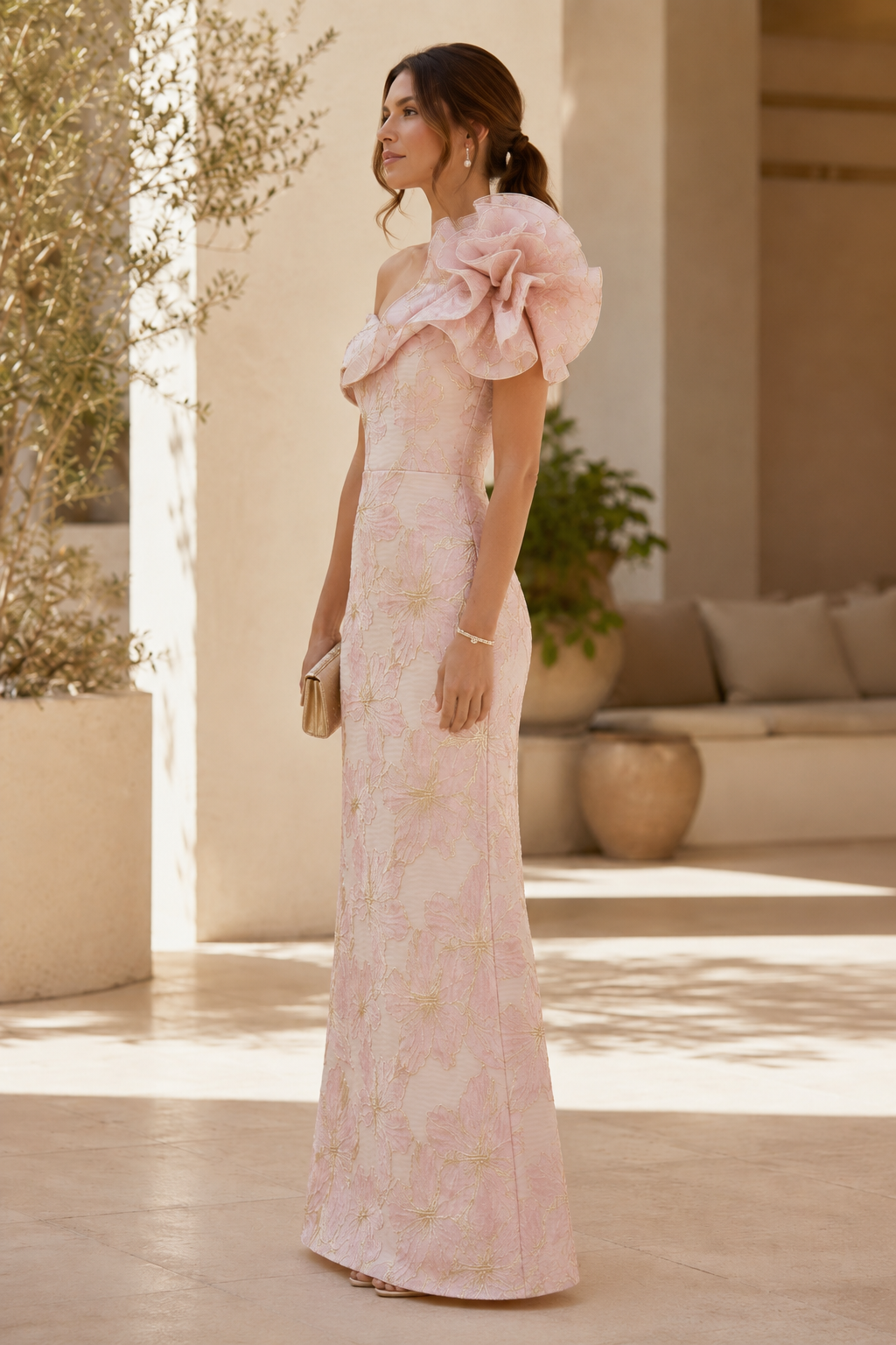 Trägerloses Neckholder-Kleid mit Blumenmuster und Rüschenblume