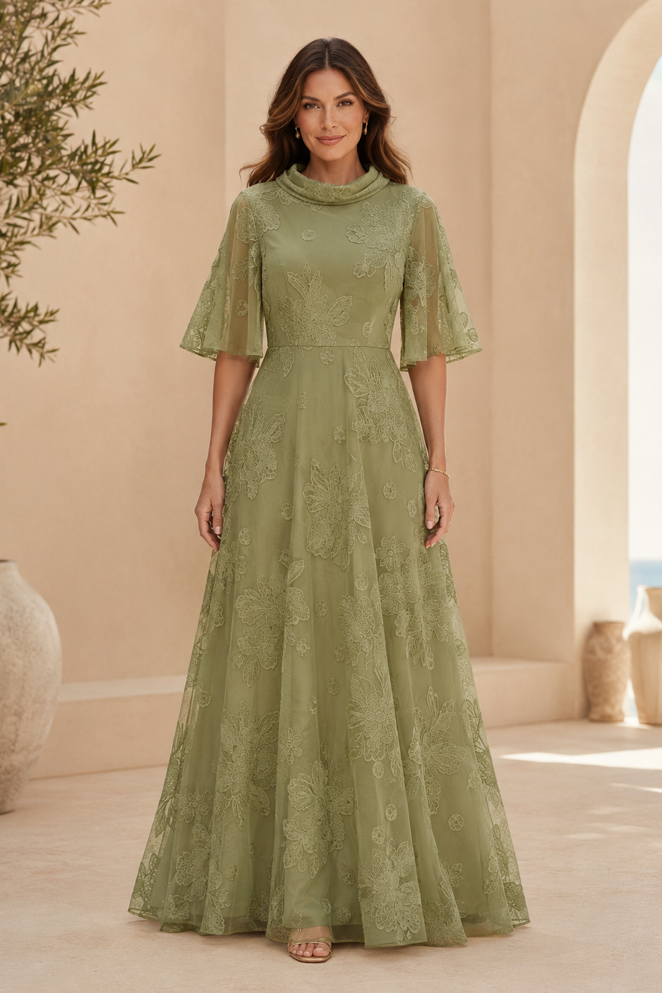 Ärmelloses A-Linien-Kleid aus Spitze mit Wasserfallausschnitt
