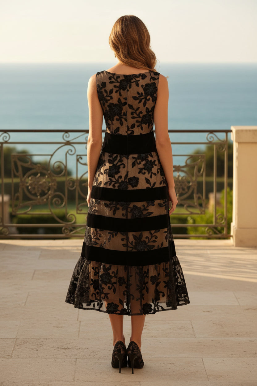 Geblümtes Midikleid mit Samtbändern