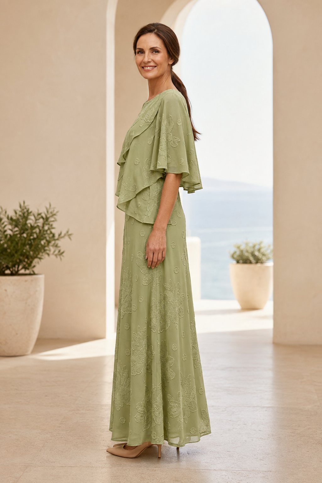 Geblümtes strukturiertes A-Linien-Kleid mit flatternden Cape-Ärmeln