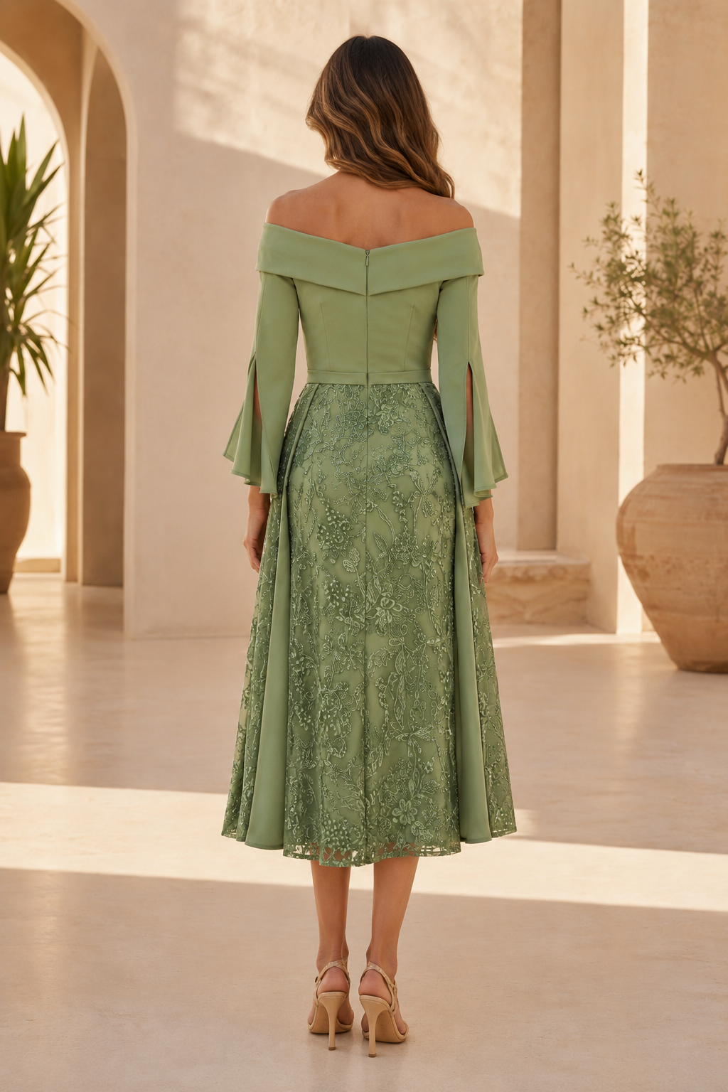 Trägerloses Spitzen-A-Linien-Midikleid