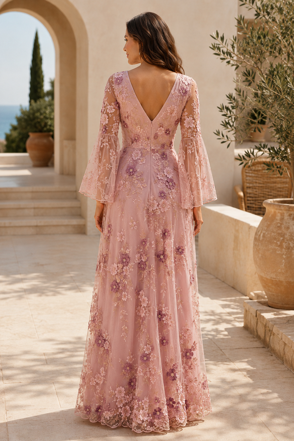 3D-Maxikleid mit Blumenstickerei und Glockenärmeln