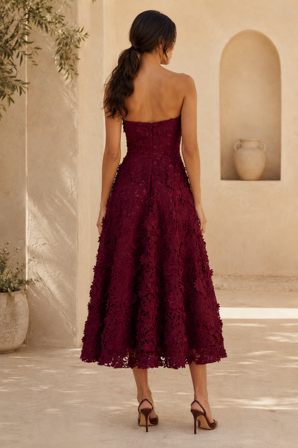 Trägerloses A-Linien-Teelangenkleid mit 3D-Blütenspitze