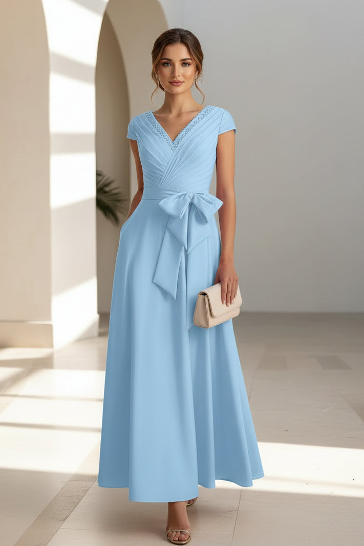 Festliches Midi-Kleid mit überschnittenen Ärmeln, V-Ausschnitt und geraffter Schleife