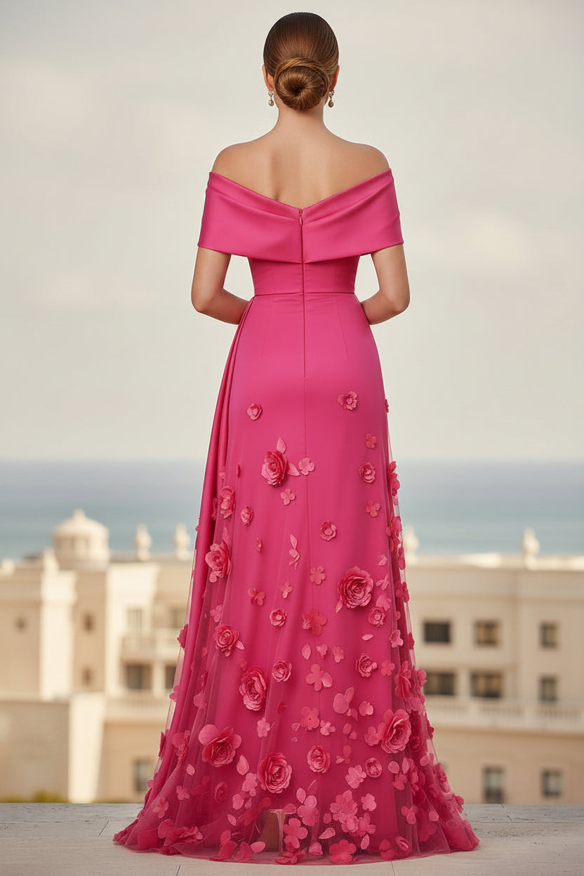 Trägerloses Abendkleid mit floralen Applikationen