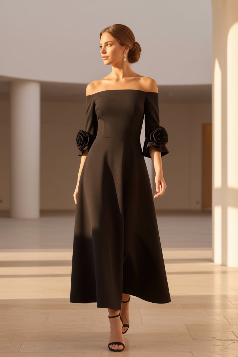 Carmen-Midikleid mit Rosenmanschetten an den Ärmeln