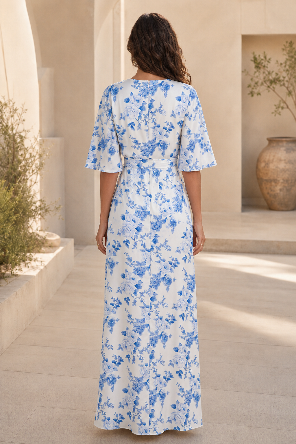 Maxikleid mit Blumenmuster, Wickeloptik und ausgestellten Ärmeln