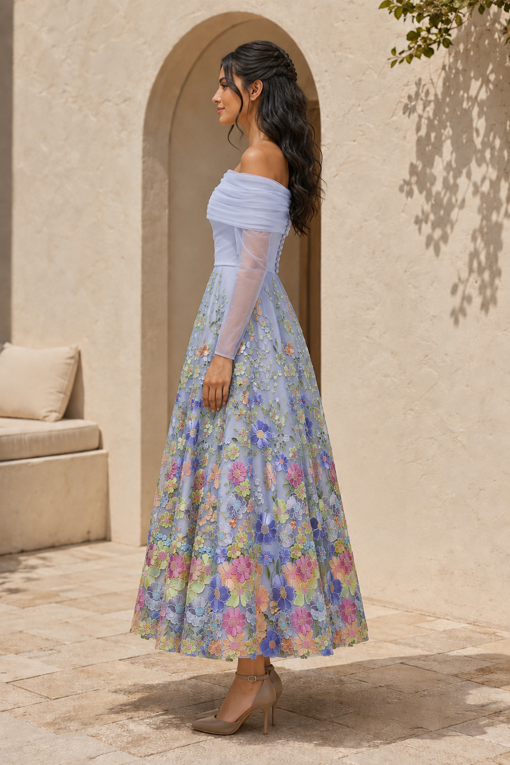 Carmen-Minikleid mit 3D-Blumen und langen Ärmeln