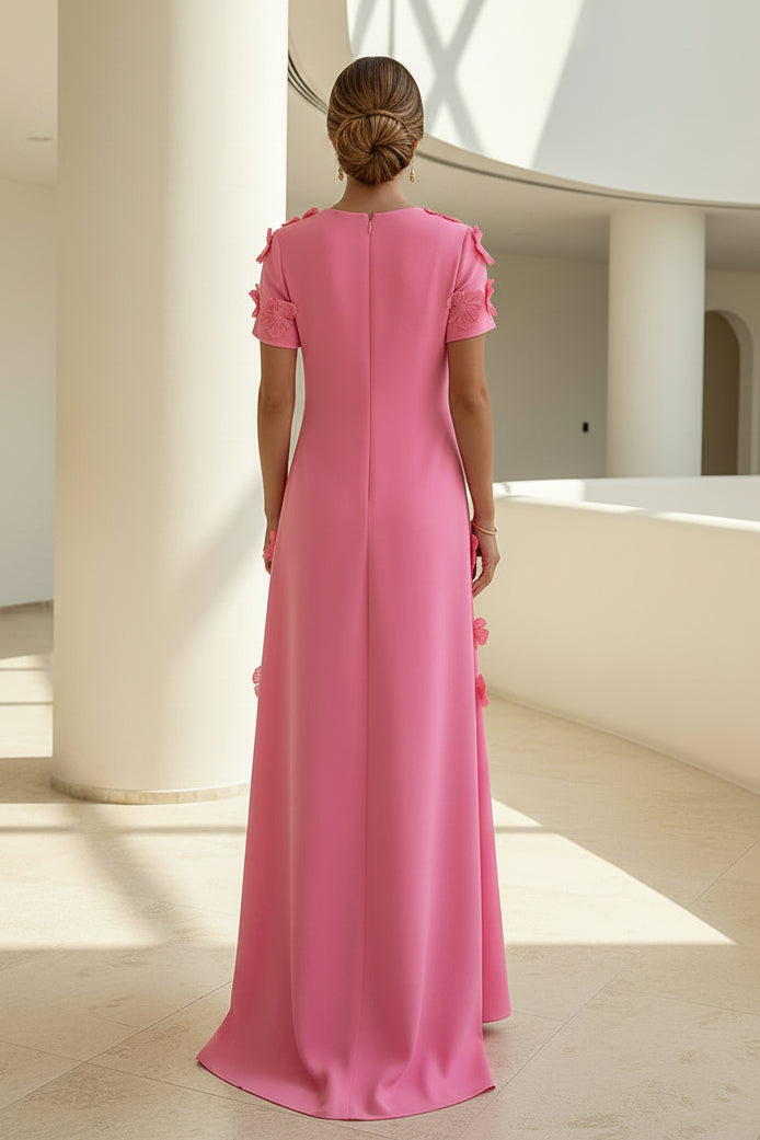 Maxikleid mit 3D-Blumenapplikationen und kurzen Ärmeln