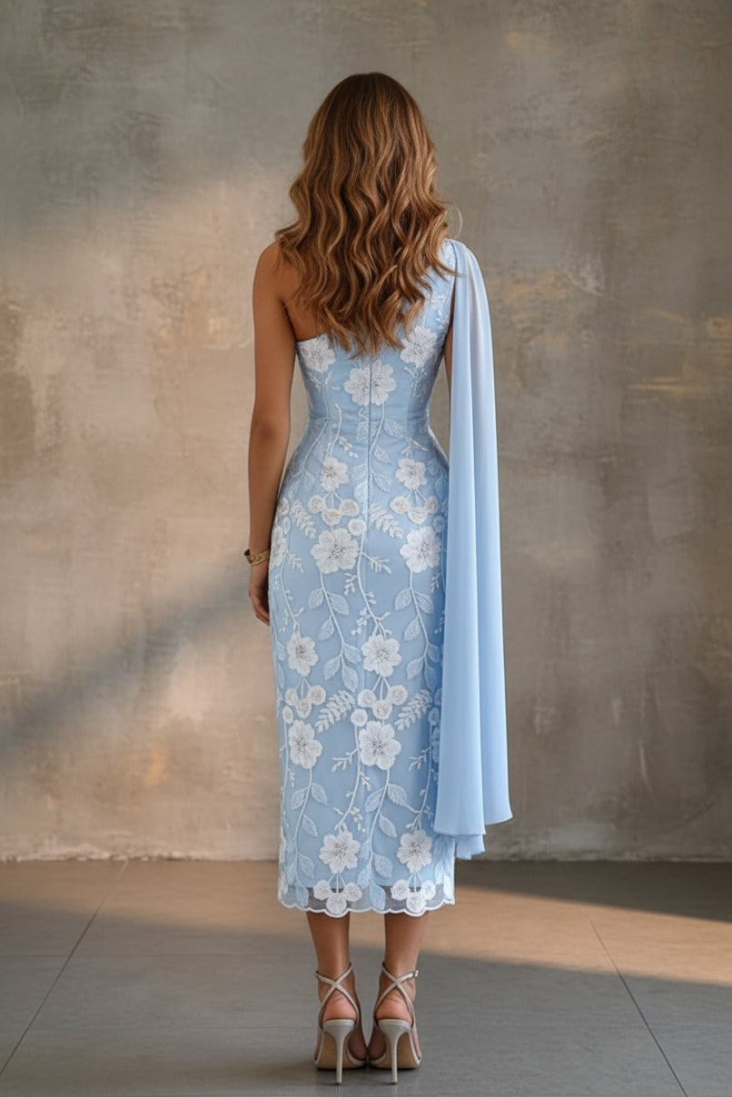 Ein-Schulter-Midikleid aus bestickter Spitze