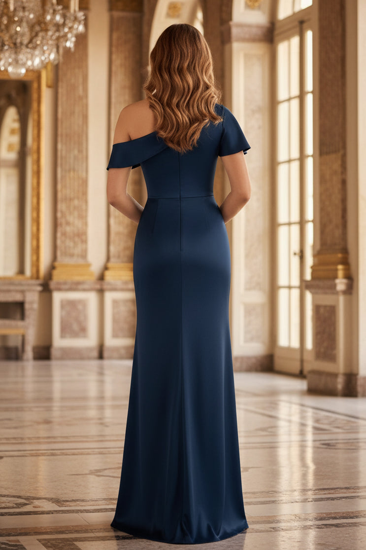 Ein-Schulter-Abendkleid aus Satin mit Drapierungen