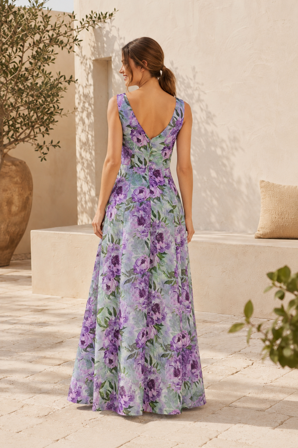 Geblümtes Maxikleid mit eckigem Ausschnitt und A-Linie