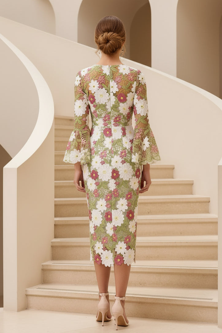 Florales Midi-Spitzenkleid mit Glockenärmeln