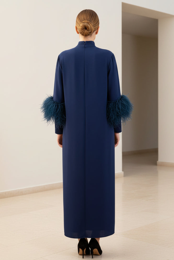 Hochgeschlossenes Säulen-Maxikleid mit Federärmelbündchen