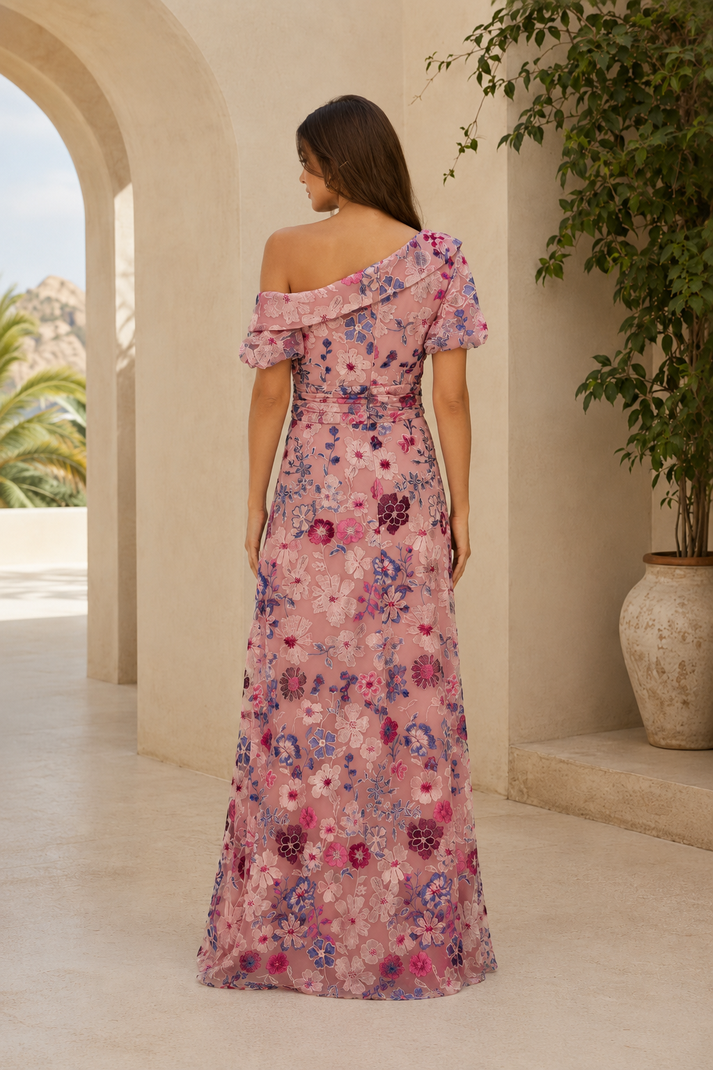 Ärmelloses Maxikleid mit Blumenstickerei