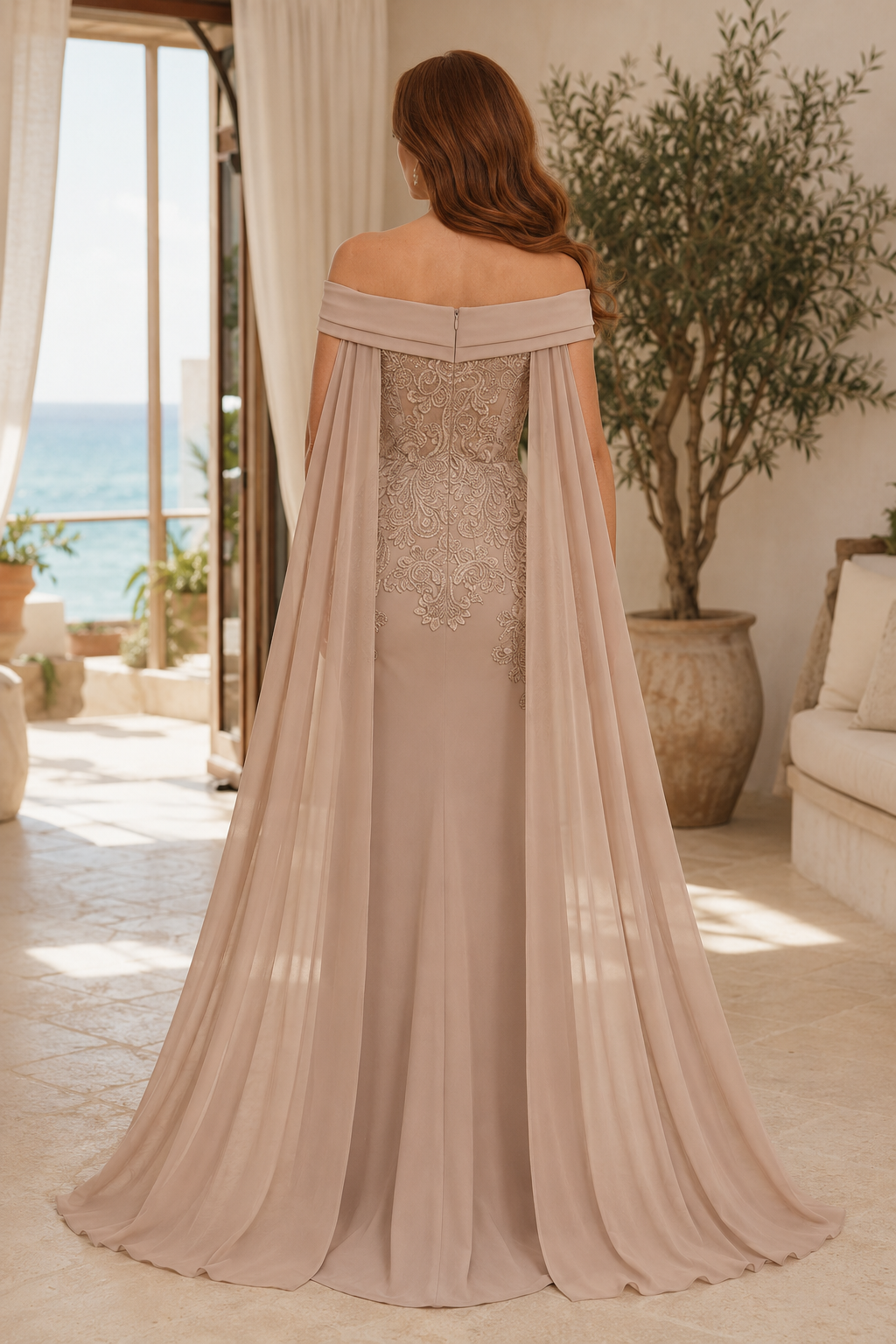 Schulterfreies Spitzen-Etui-Kleid mit fließenden Cape-Ärmeln