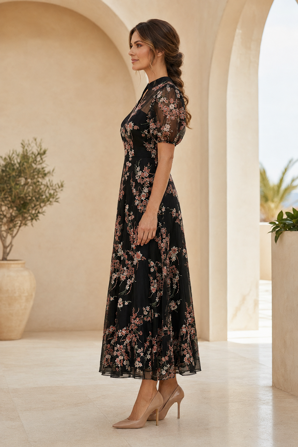 Geblümtes, besticktes A-Linien Midikleid mit Puffärmeln