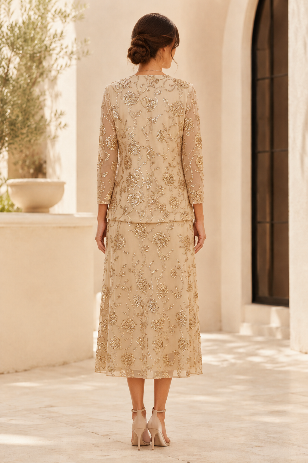 Midikleid mit Pailletten-Blumenmuster und Jacke