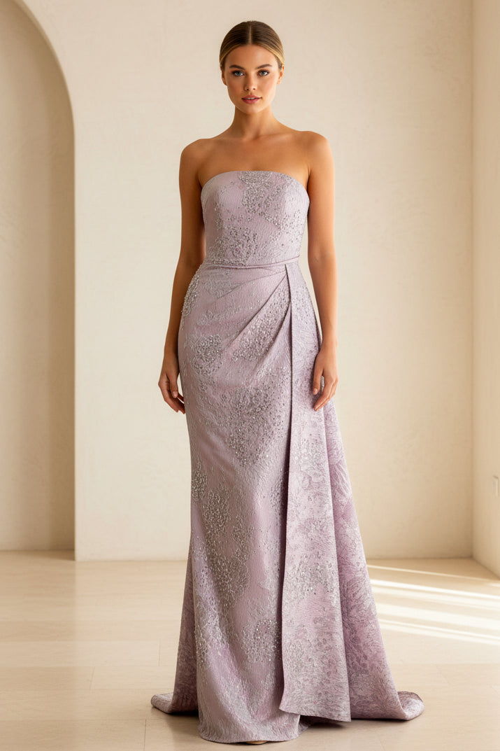 Trägerloses Jacquard-Säulenkleid mit Umhang