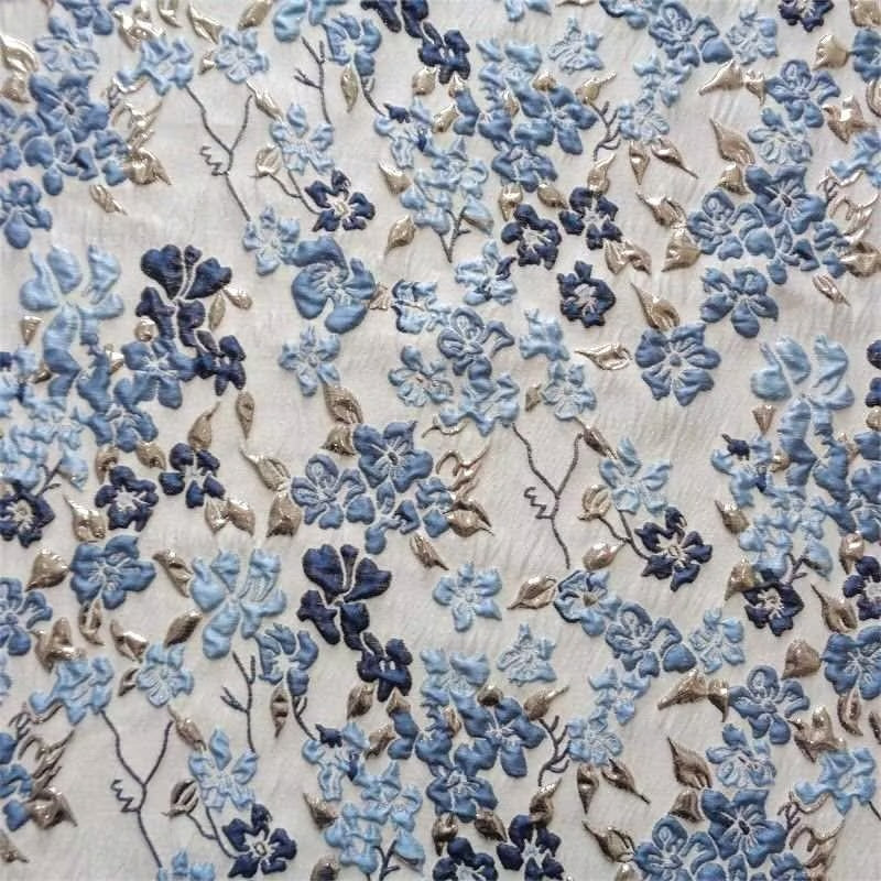 Florales Jacquard-Wickelmaxikleid mit Bindegürtel