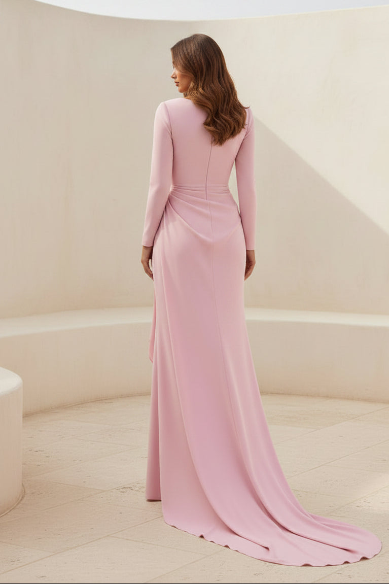 Elegantes Abendkleid mit V-Ausschnitt, langen Ärmeln und seitlicher Raffung