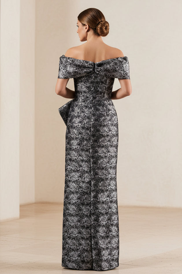 Asymmetrisches Jacquard-Kleid mit Carmen-Ausschnitt