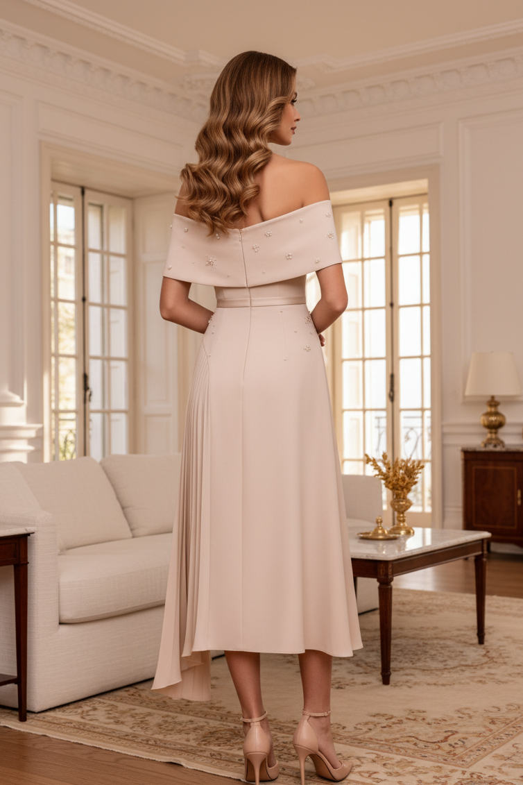 Ärmelloses, perlenverziertes Plisseekleid in Midilänge