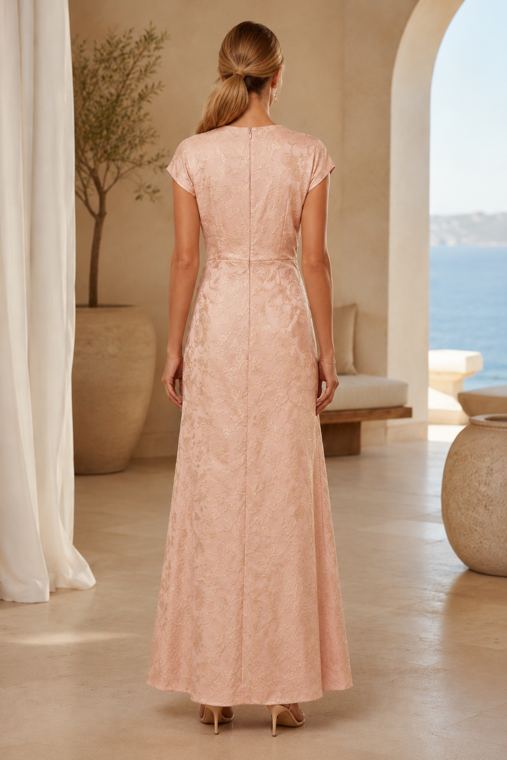 Jacquard-Abendkleid in A-Linie mit seitlicher Raffung
