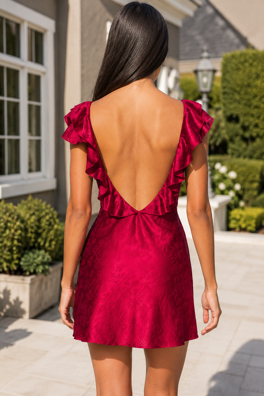 Jacquard-Satin-Mini-Kleid mit Rüschen und offenem Rücken