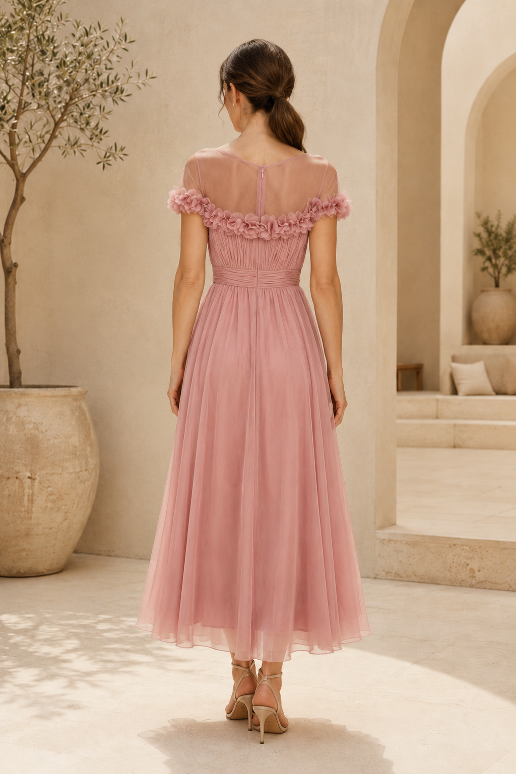 Midi-Chiffonkleid mit Illusion-Ausschnitt und 3D-Blumenborte