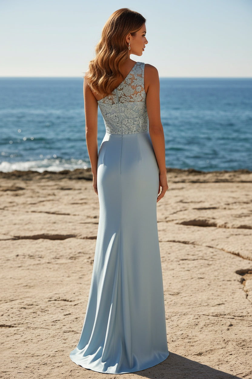 Ein-Schulter-Kleid mit Spitze am Oberteil und Satin-Rock