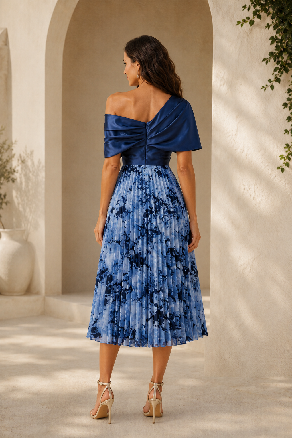 Asymmetrisches One-Shoulder Plissee-Midikleid