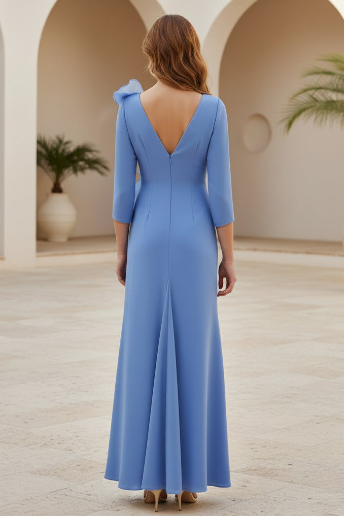 Asymmetrisches Abendkleid mit 3/4-Ärmeln und Volants