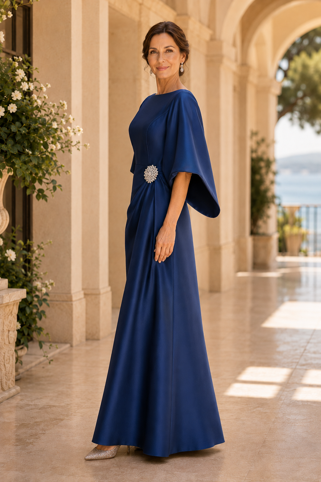 Satin-Abendkleid in A-Linie mit Glockenärmeln