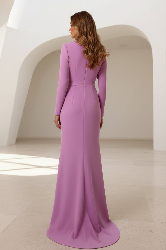 Abendkleid aus Crêpe mit Schalkragen und langen Ärmeln