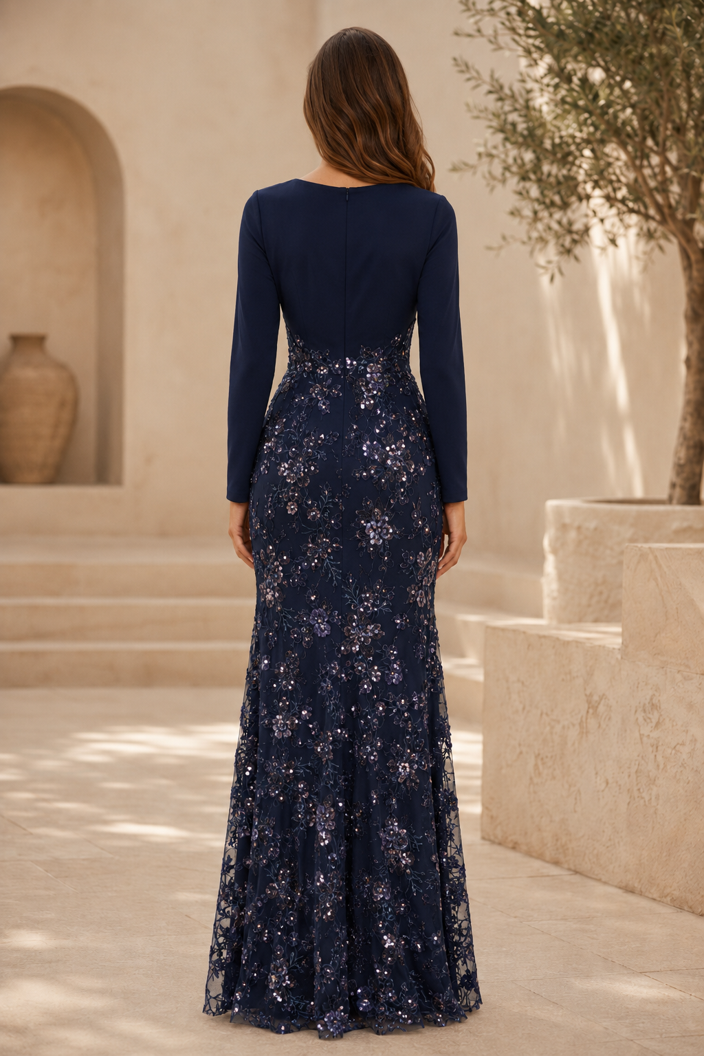 Langärmliges Abendkleid mit Blumen-Pailletten und Meerjungfrauen-Schnitt