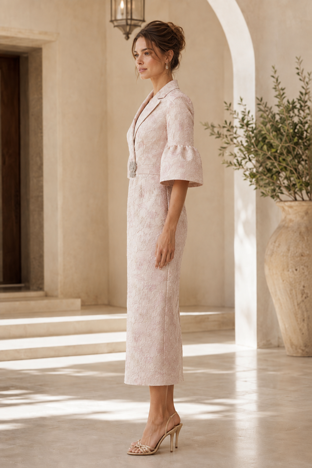 Blumen-Jacquard-Midikleid mit Glockenärmeln
