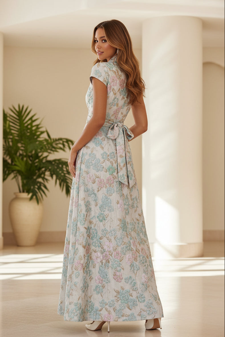 Maxikleid mit Blumen-Jacquardmuster und Bindegürtel