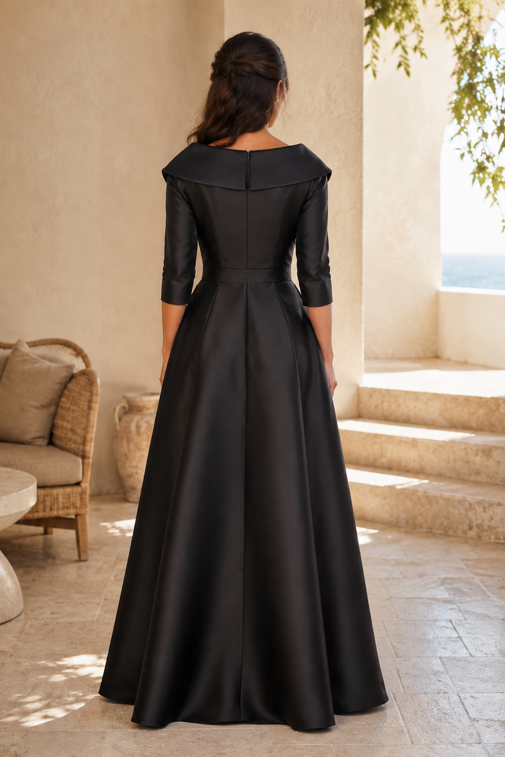 A-Linien-Abendkleid aus Satin mit Carmenausschnitt und hohem Schlitz